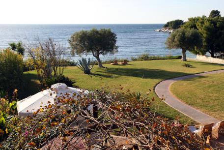 Private Stand alone beachfront villa-private beach LUXURIOUS BEACHFRONT VILLA FOR RENT SITHONIA HALKIDIKI